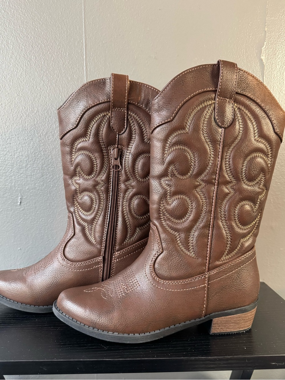 Girls Size 3 Cat & Jack Brown Cowboy Boots